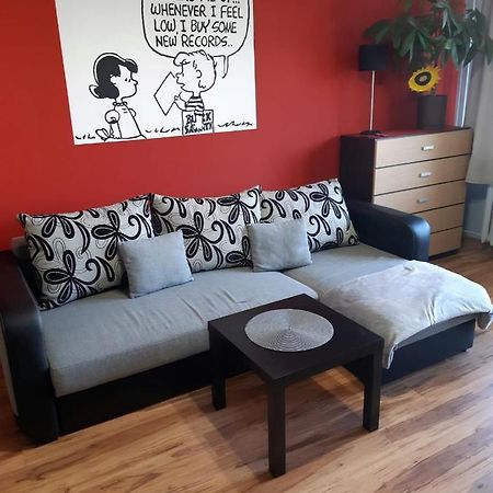 Kwadrat Maja Apartment วาลบ์จิก ภายนอก รูปภาพ